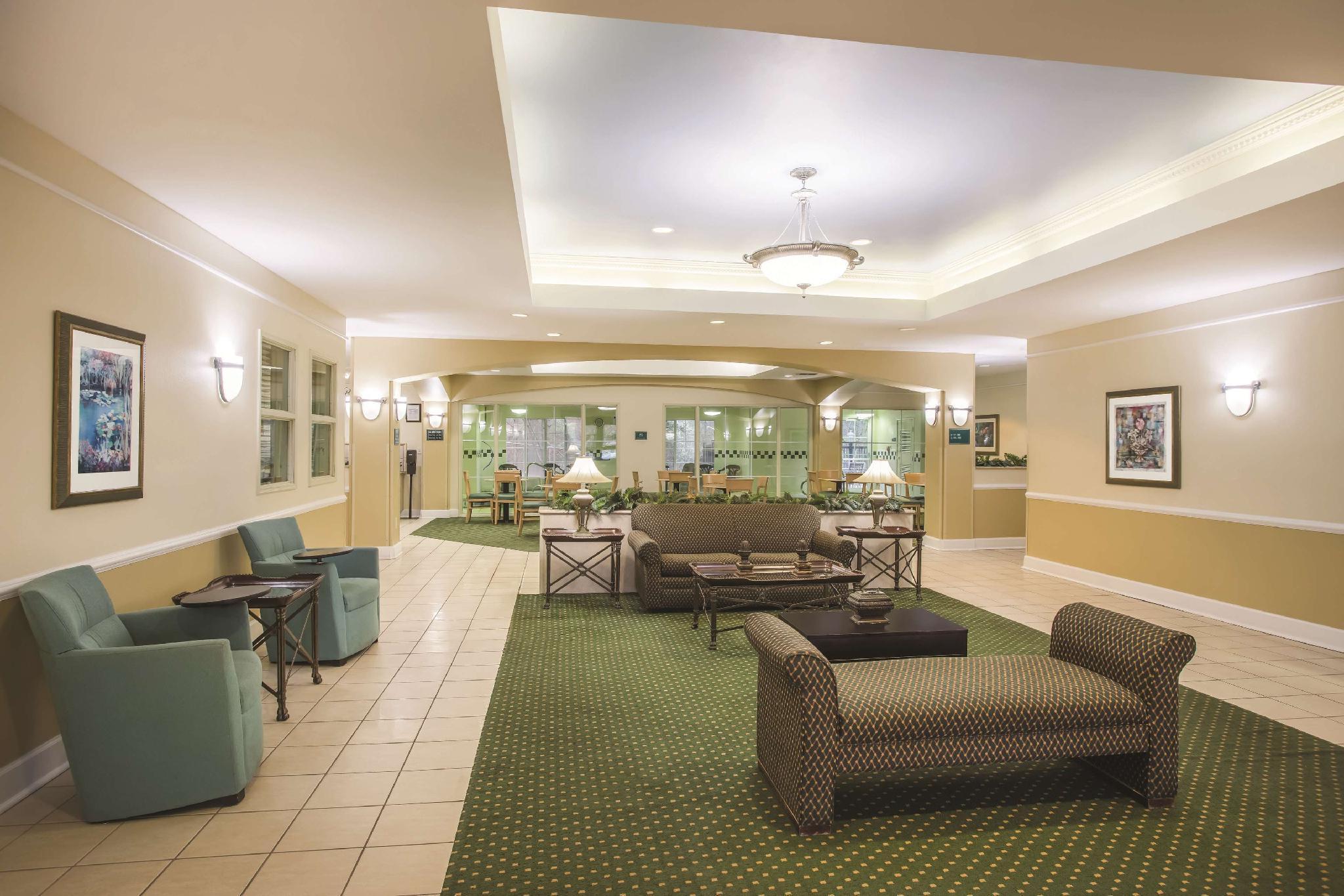 Отель La Quinta By Wyndham Atlanta Стокбридж Экстерьер фото