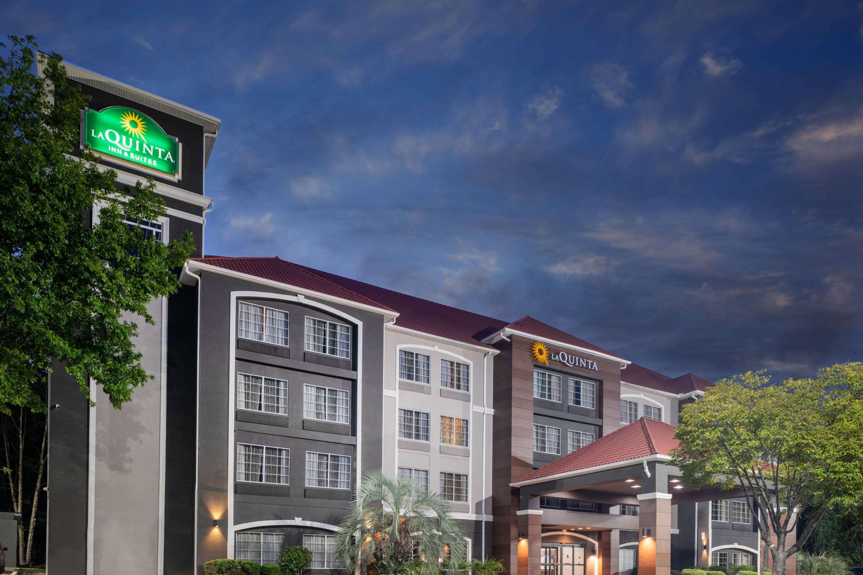 Отель La Quinta By Wyndham Atlanta Стокбридж Экстерьер фото