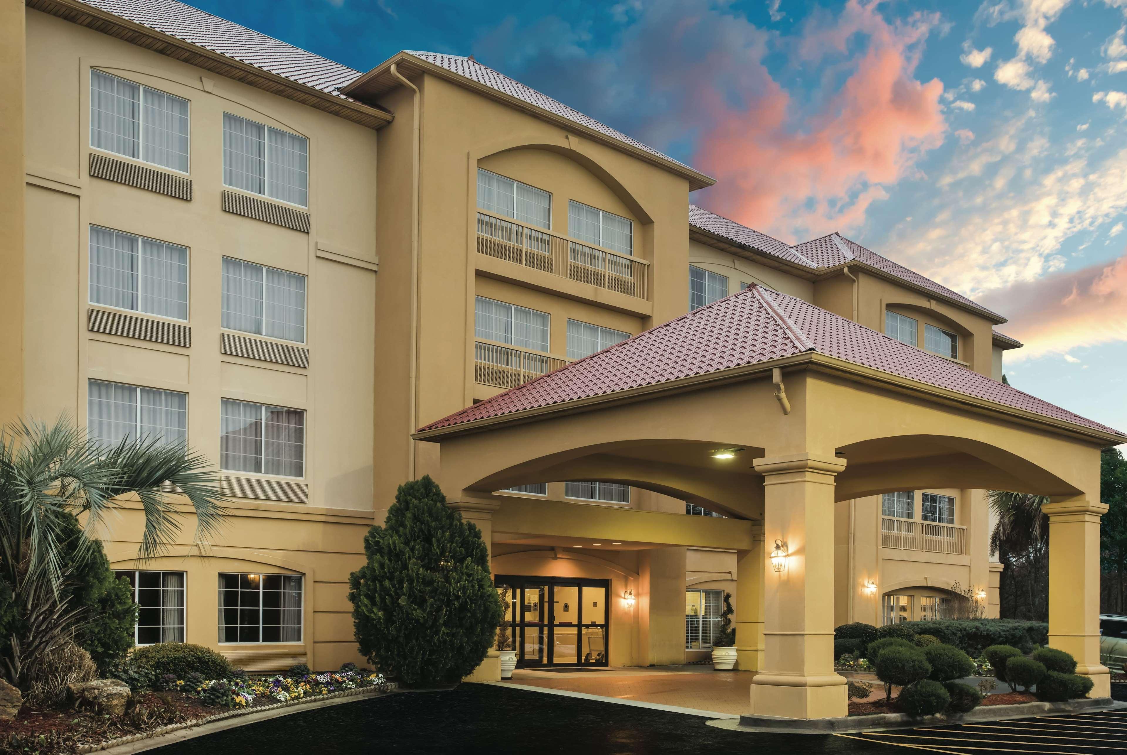 Отель La Quinta By Wyndham Atlanta Стокбридж Экстерьер фото